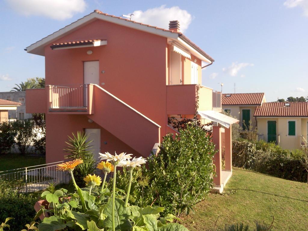 AmareNumana Aparthotel Bagian luar foto