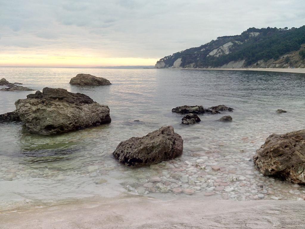 AmareNumana Aparthotel Bagian luar foto