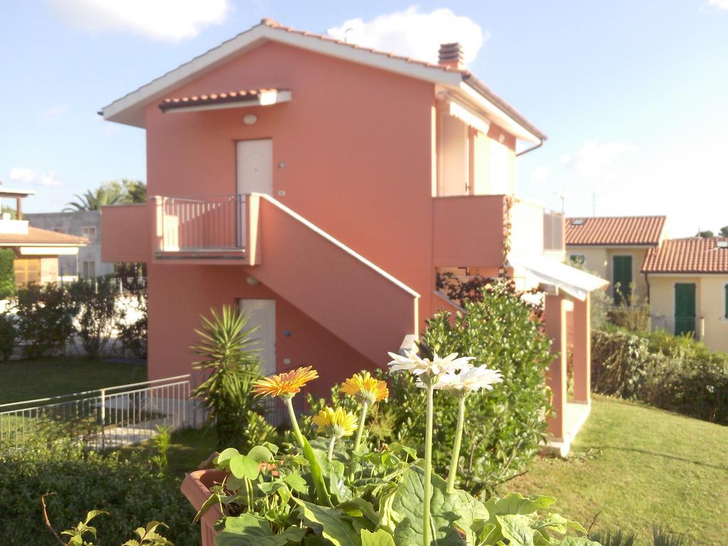 AmareNumana Aparthotel Bagian luar foto